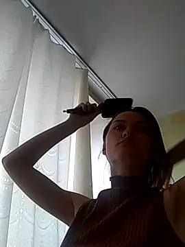 Snapshot of LillySvon chatting on October 5, 7:07 am LillySvon online show from October 5, 7:07 am