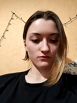 LillySvon online show from April 11, 6:12 pm