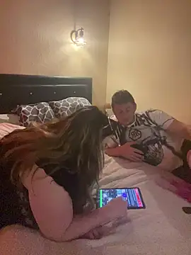 lesptilou online show from February 19, 9:33 pm