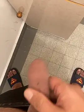 Snapshot of couplebest1 chatting on October 5, 10:40 pm couplebest1 online show from October 5, 10:40 pm