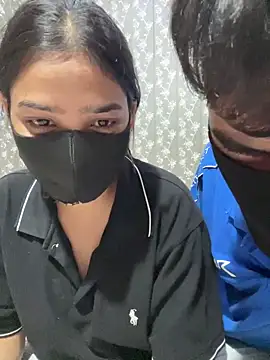 Snapshot of Sex_Queen_aaraya chatting on May 1, 8:02 pm Sex Queen aaraya online show from May 1, 8:02 pm