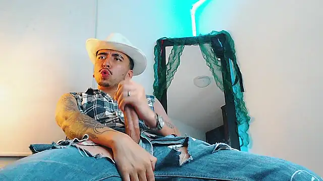 liamty luxor online show from December 16, 4:39 am