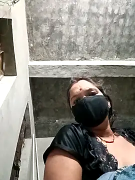 Snapshot of suhani_sharmj chatting on December 19, 10:06 pm suhani sharmj online show from December 19, 10:06 pm