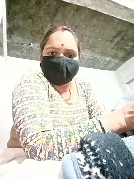 Snapshot of suhani_sharmj chatting on January 15, 2:43 pm suhani sharmj online show from January 15, 2:43 pm