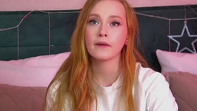 AgataFoxley online show from December 18, 8:59 pm