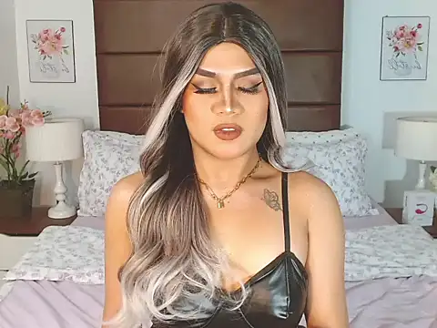 PlayfullBella online show from April 4, 8:28 pm