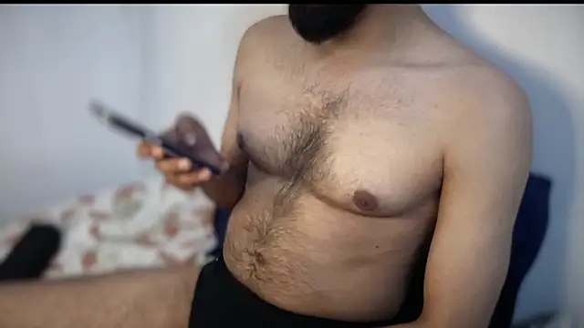 yourhunk69 online show from April 19, 5:12 pm