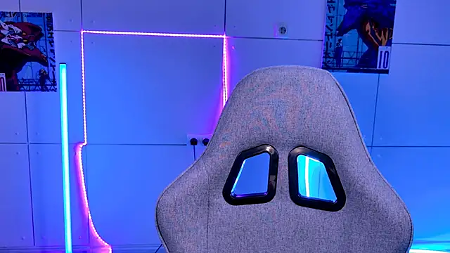 AliceCUNTach online show from October 4, 5:05 am