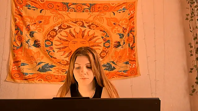 AliceCUNTach online show from April 14, 5:02 am