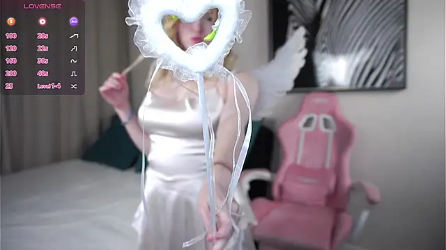 Snapshot of ShontaWasilko chatting on October 29, 6:09 pm ShontaWasilko online show from October 29, 6:09 pm