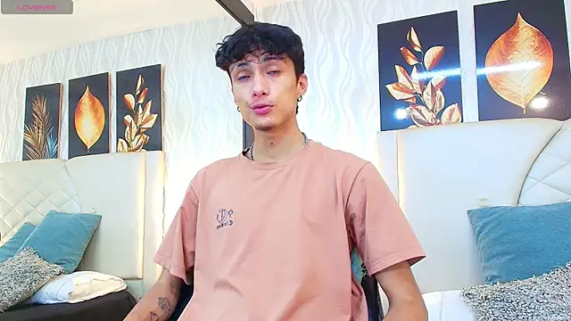 Snapshot of Lean_Portman chatting on October 25, 8:36 pm Lean Portman online show from October 25, 8:36 pm