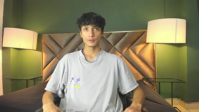 Snapshot of Lean_Portman chatting on November 13, 9:36 pm Lean Portman online show from November 13, 9:36 pm