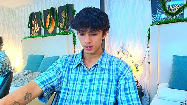 Snapshot of Lean_Portman chatting on December 13, 8:58 pm Lean Portman online show from December 13, 8:58 pm