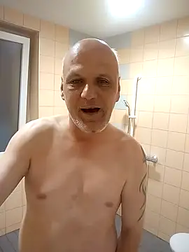 NacktDaniel online show from September 12, 6:30 pm