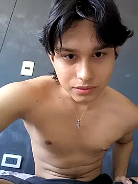 Snapshot of TeddyBear_07 chatting on September 13, 1:33 pm TeddyBear 07 online show from September 13, 1:33 pm