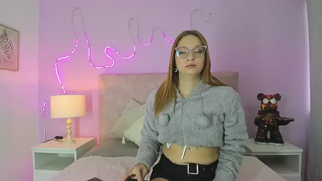 EmaRae1499 online show from October 31, 11:44 am