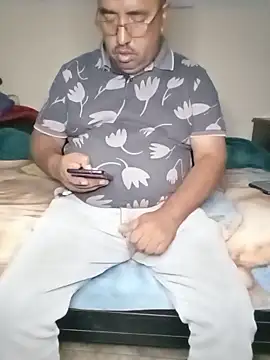 Snapshot of HomHot47 chatting on October 31, 4:02 am HomHot47 online show from October 31, 4:02 am