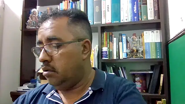 Snapshot of HomHot47 chatting on December 21, 9:44 pm HomHot47 online show from December 21, 9:44 pm