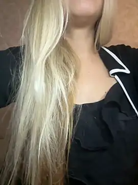 Snapshot of Nikihot__ chatting on October 9, 10:46 am Nikihot online show from October 9, 10:46 am