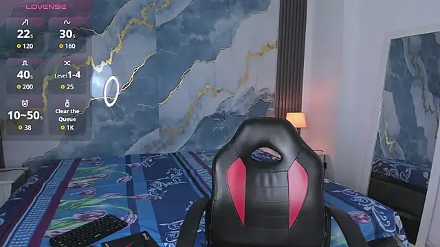 Snapshot of KateMoorex chatting on November 22, 12:59 pm KateMoorex online show from November 22, 12:59 pm