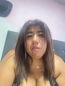 Snapshot of Wenlop chatting on December 3, 9:57 pm Wenlop online show from December 3, 9:57 pm