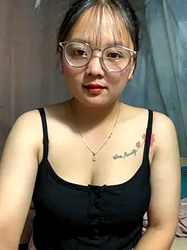 Snapshot of July-y chatting on September 17, 9:11 am July-y online show from September 17, 9:11 am