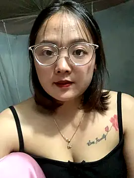 Snapshot of July-y chatting on September 20, 4:30 pm July-y online show from September 20, 4:30 pm