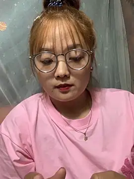 Snapshot of July-y chatting on September 27, 3:17 pm July-y online show from September 27, 3:17 pm