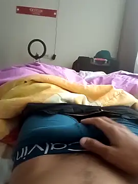 Snapshot of Casfell chatting on November 4, 9:58 pm Casfell online show from November 4, 9:58 pm