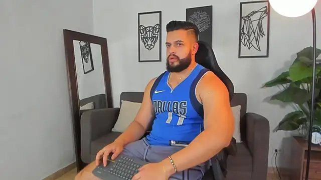 Justin kingX7 online show from April 10, 4:06 am