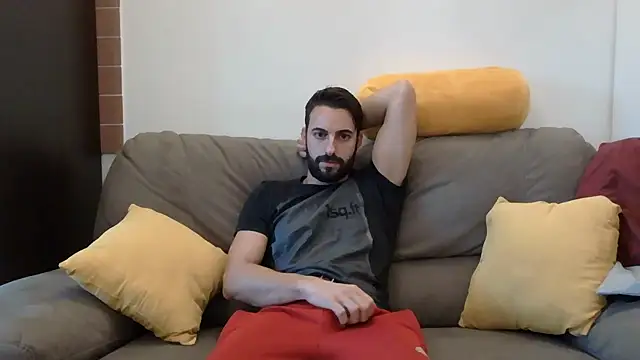 Amicisegreti online show from November 23, 6:35 am