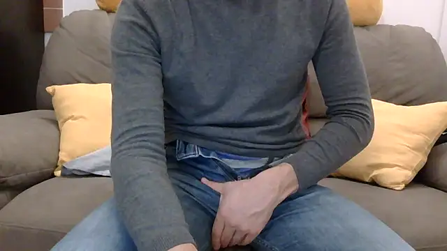 Amicisegreti online show from November 30, 9:08 pm