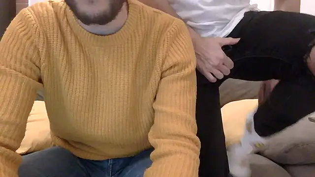 Amicisegreti online show from January 11, 9:42 pm