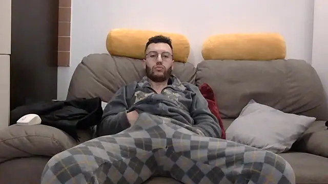 Amicisegreti online show from February 7, 6:28 am