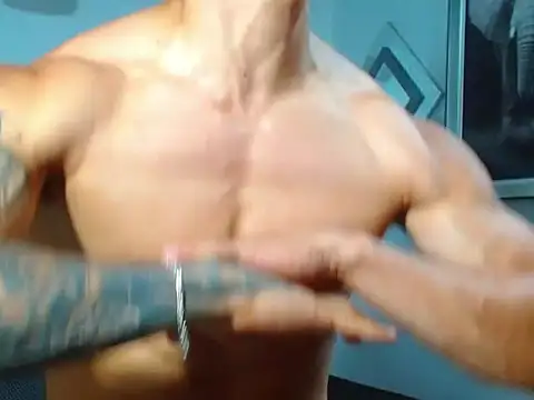 Snapshot of adrian_ray chatting on September 25, 6:22 pm adrian ray online show from September 25, 6:22 pm