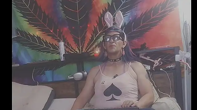 mistismoker online show from April 15, 3:13 am