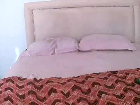 cherrymuffins online show from March 11, 7:25 am