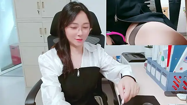 OL-Lily online show from October 15, 1:39 am