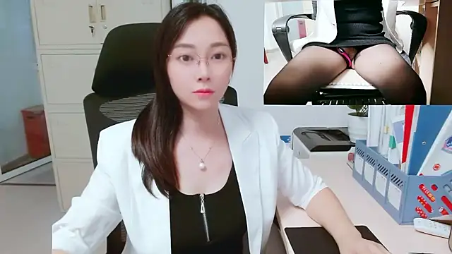 OL-Lily online show from October 17, 1:42 am