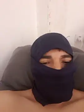 Snapshot of Elcurvo69 chatting on October 31, 11:39 pm Elcurvo69 online show from October 31, 11:39 pm