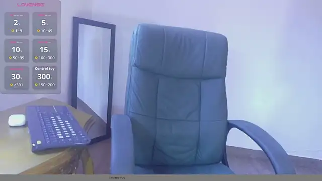 Olivia11  online show from February 12, 1:50 pm