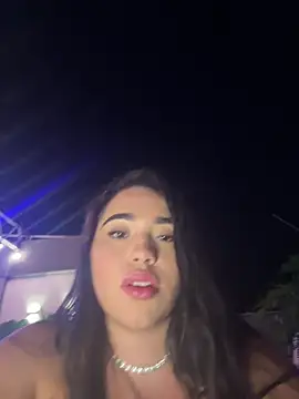 Snapshot of SofiaWildee chatting on June 25, 5:12 am SofiaWildee online show from June 25, 5:12 am