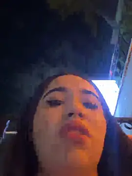 Snapshot of SofiaWildee chatting on June 30, 3:40 am SofiaWildee online show from June 30, 3:40 am