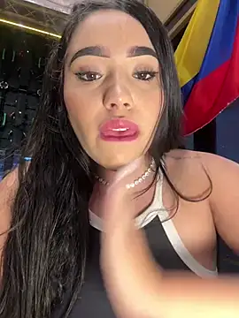 Snapshot of SofiaWildee chatting on July 3, 3:46 am SofiaWildee online show from July 3, 3:46 am