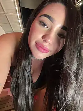 Snapshot of SofiaWildee chatting on July 9, 12:37 am SofiaWildee online show from July 9, 12:37 am