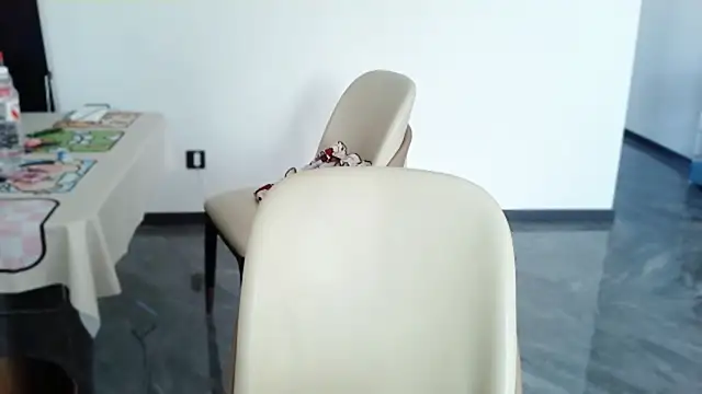 Snapshot of -caicai chatting on October 3, 2:19 am -caicai online show from October 3, 2:19 am