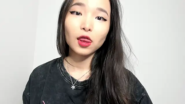 Soyun Mia online show from December 22, 2:36 pm