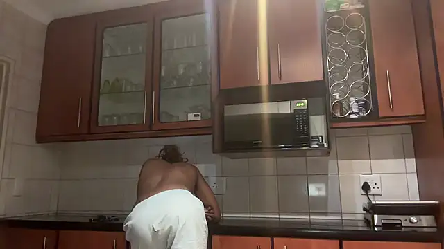 Cianda24 online show from April 3, 8:29 pm