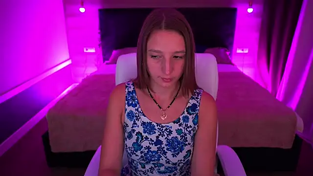 LioraFox online show from September 17, 4:41 pm