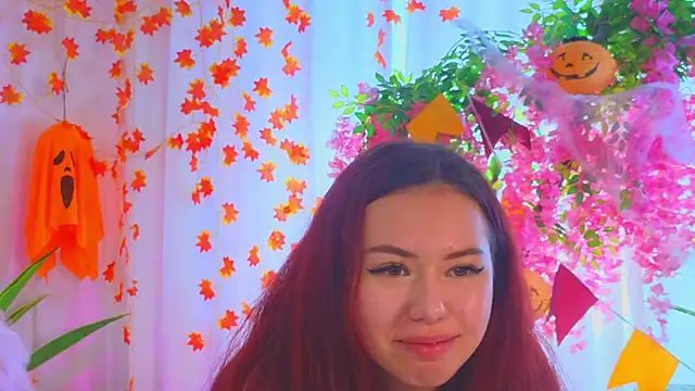 Snapshot of JenniferGlover chatting on November 1, 8:05 am JenniferGlover online show from November 1, 8:05 am